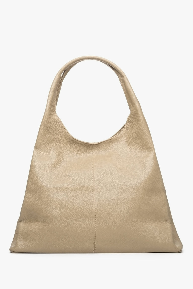 Handy, capacious women's shopper bag in sand beige made of natural leather by Estro.