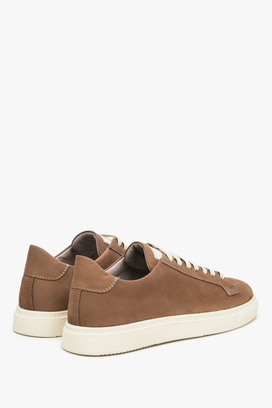 Brown nubuck men's sneakers for spring Estro - presentation of the sole and side seam.