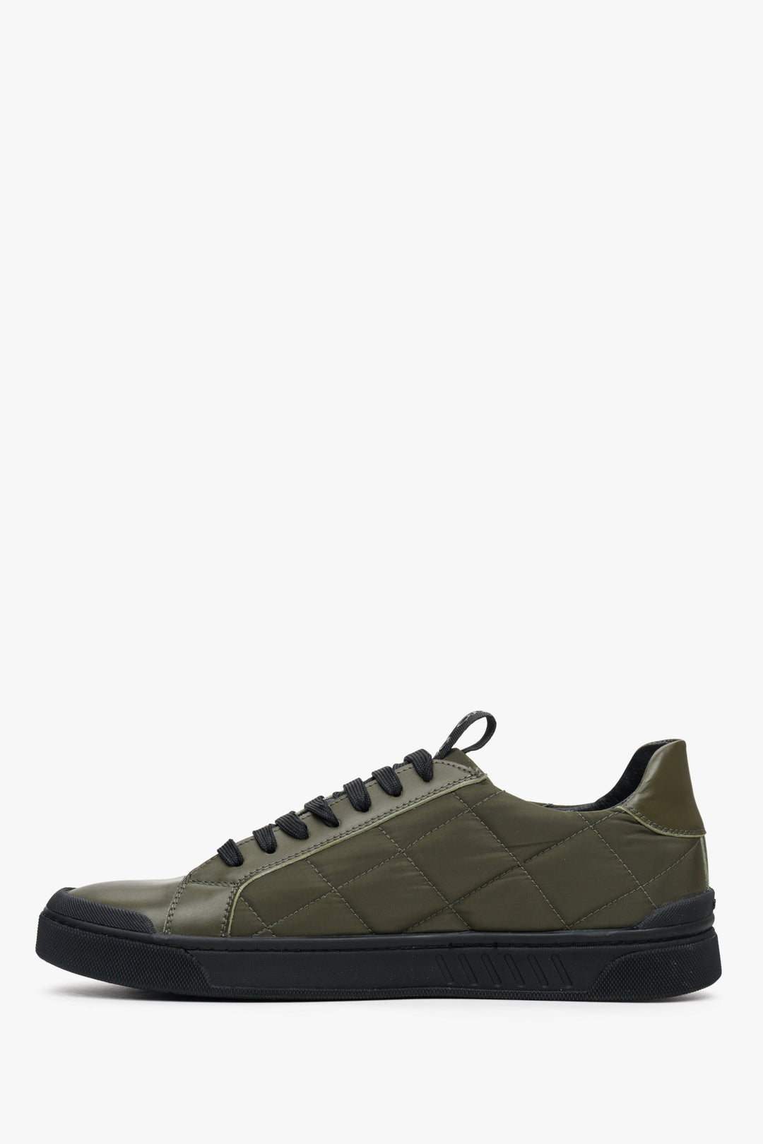 Men's sneakers in green color from natural leather and textiles Estro - shoe profile.