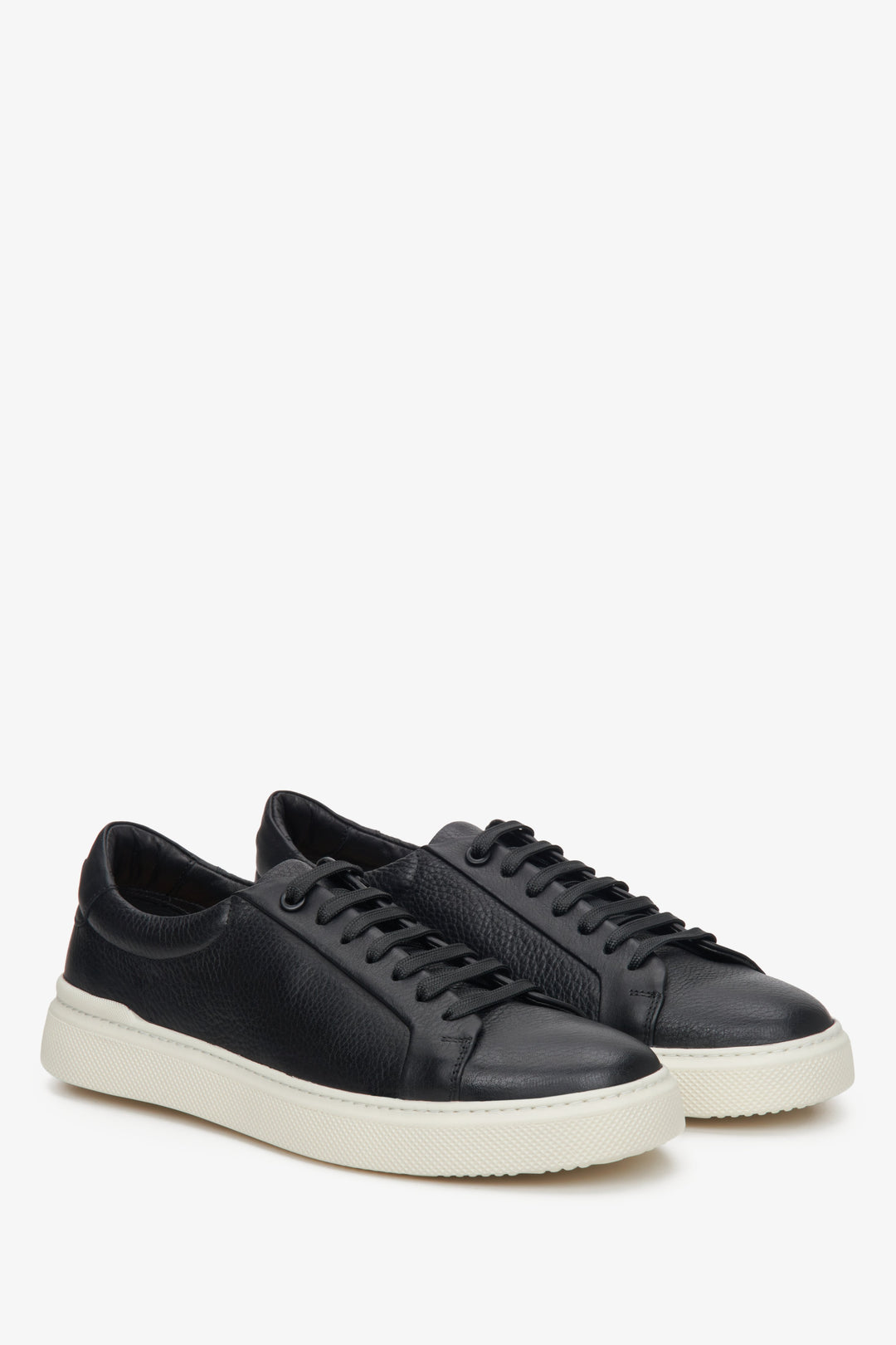 Black Estro men's leather sneakers with lacing - shoe side seam and tip presentation.