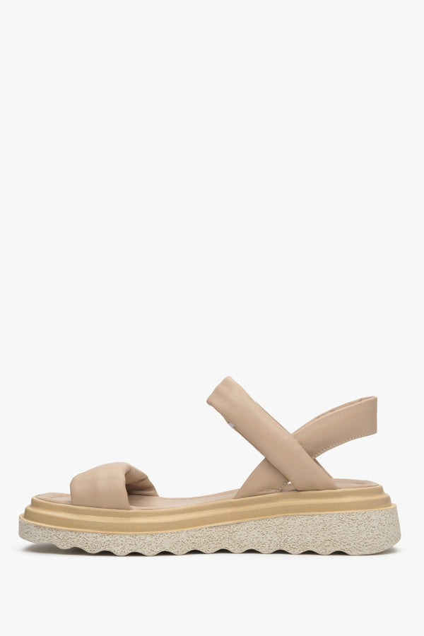 Women's sand beige sandals on a flexible chunky platform made of natural leather - profile.