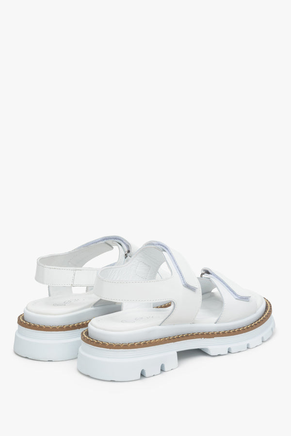 Women's Estro leather sandals with thick straps on an elastic platform, white color.