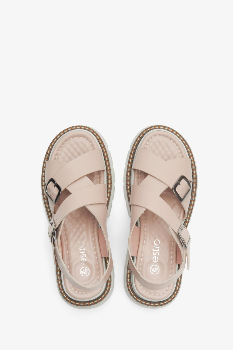 Women's sandals made of Italian natural leather in pastel pink by Estro - presentation of footwear from above.