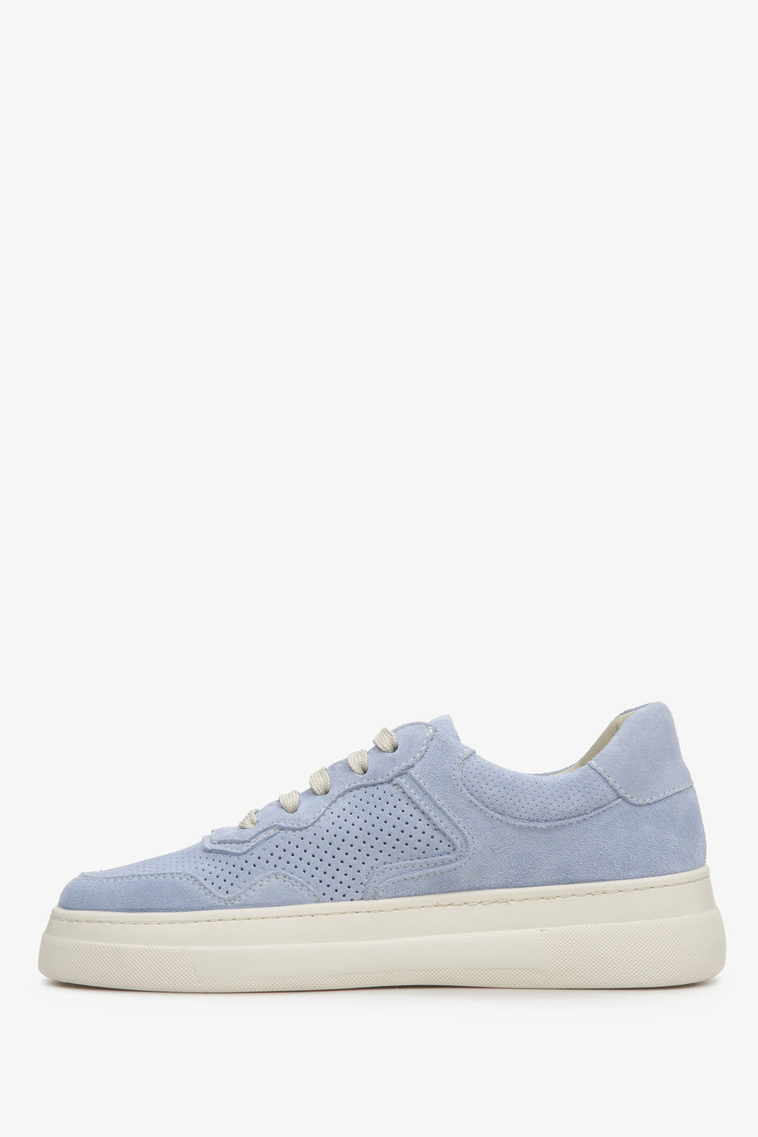 Light blue women's sneakers made of natural suede Estro - shoe profile.