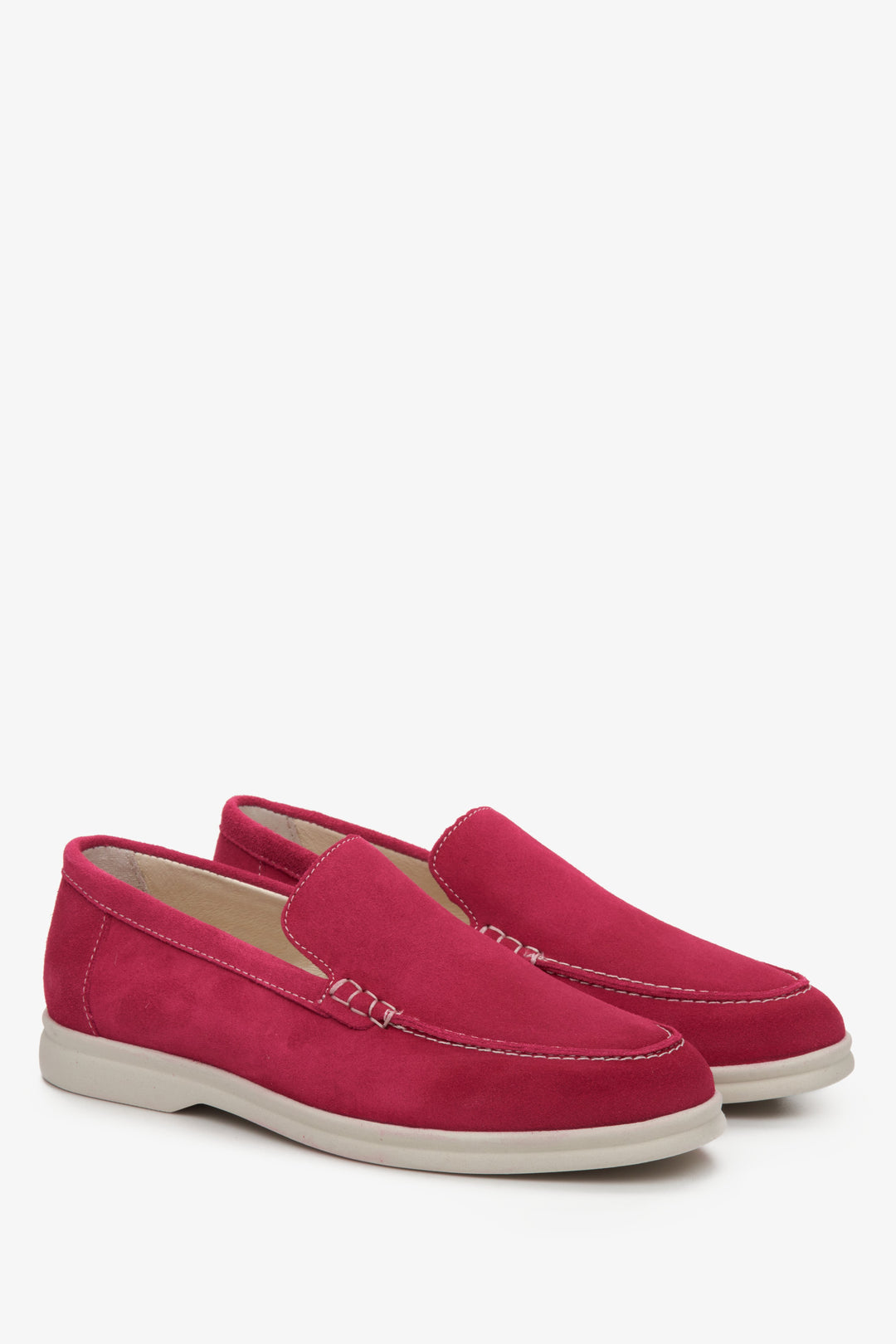 Women's suede loafers in pink Estro - presentation of the sideline and white sole.