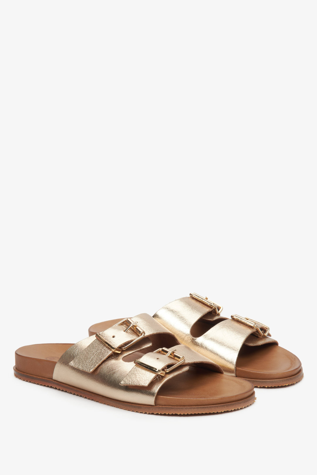 Women's slide sandals in gold color Estro made of natural leather.