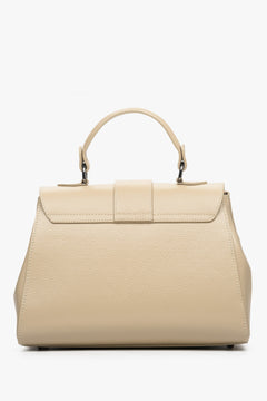 Sand beige women's Estro handbag made of natural Italian leather - reverse.