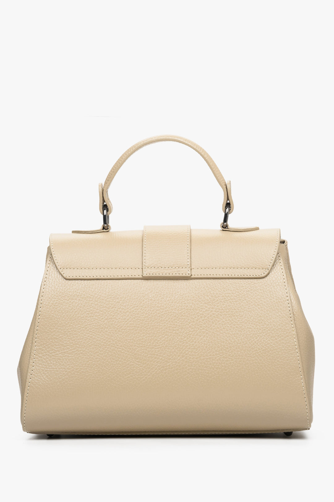 Sand beige women's Estro handbag made of natural Italian leather - reverse.