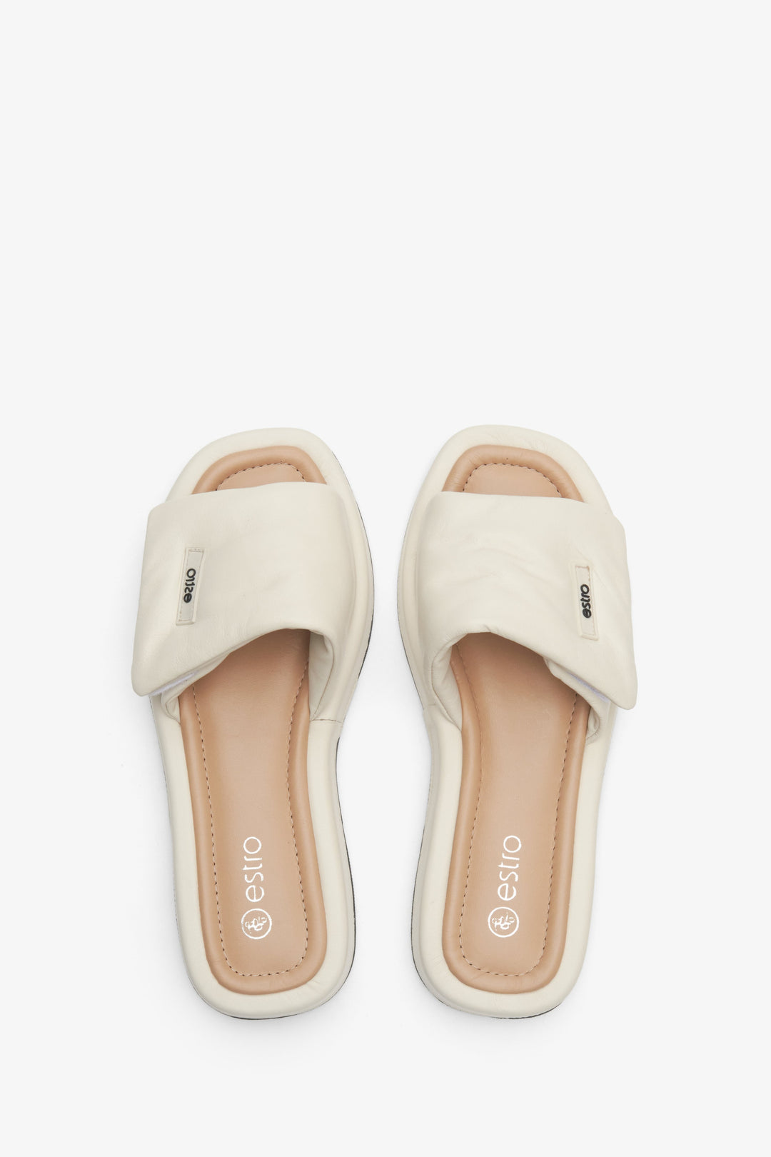 Women's slide sandals in light beige - presentation from above.