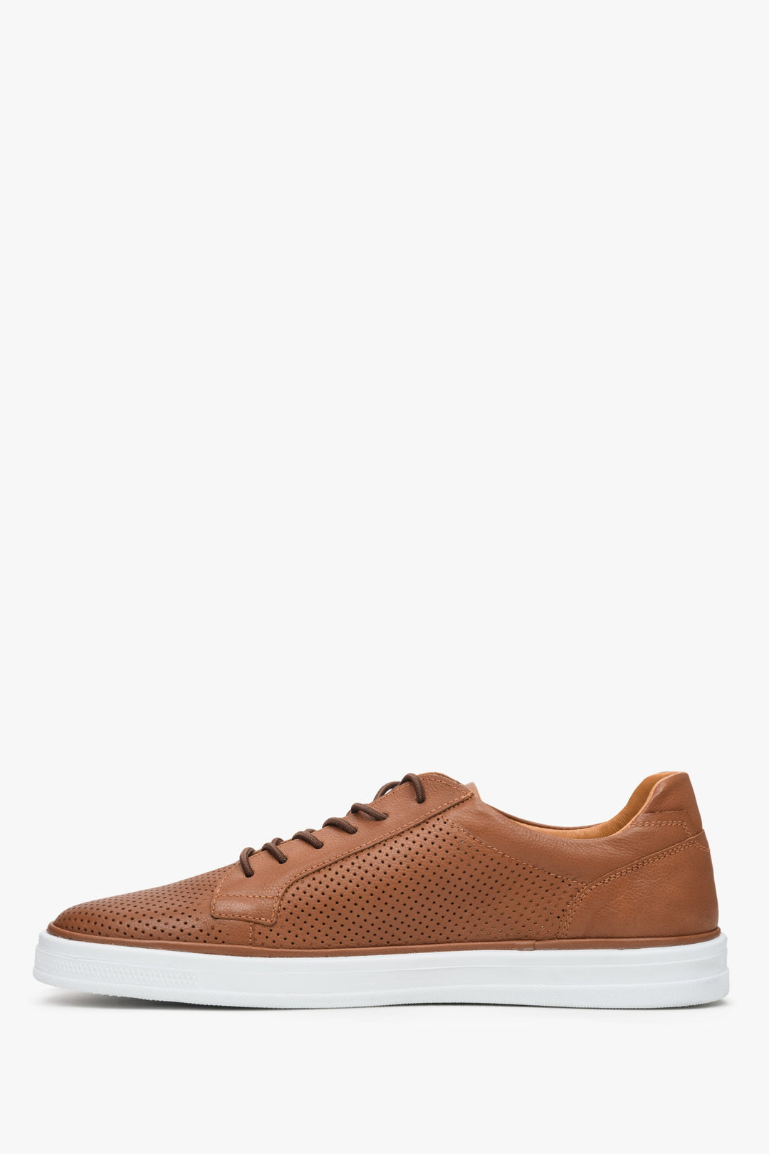 Brown men's perforated sneakers for summer of Estro's new summer collection.