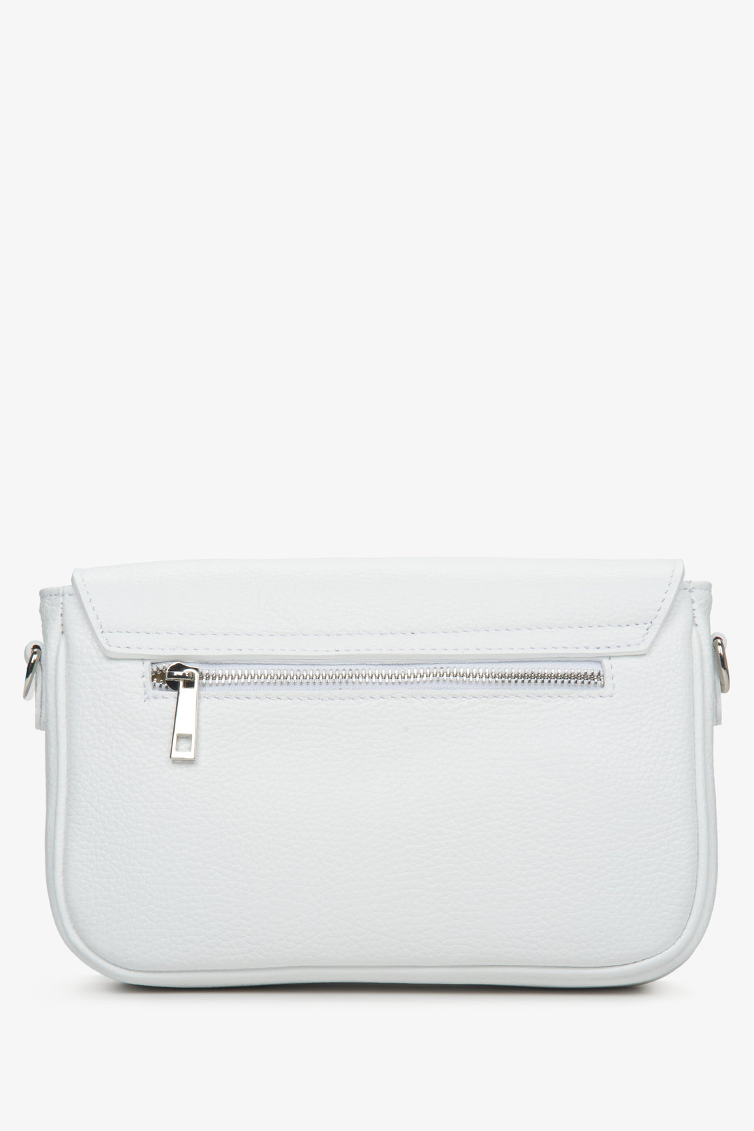 Women's leather handbag of Italian production Estro - presentation of the model in white on the back.