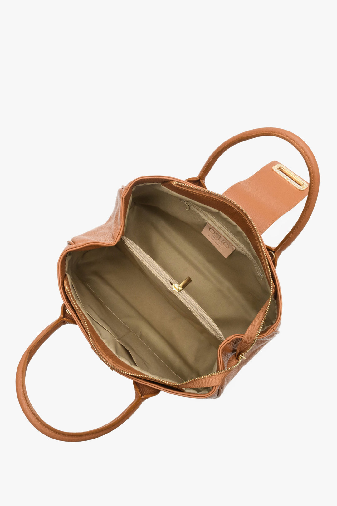 Capacious women's handbag by Estro - presentation of the interior of the model in brown.