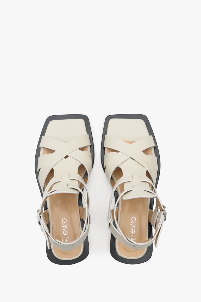 Women's sandals in white made of natural leather Estro - presentation of footwear from above.