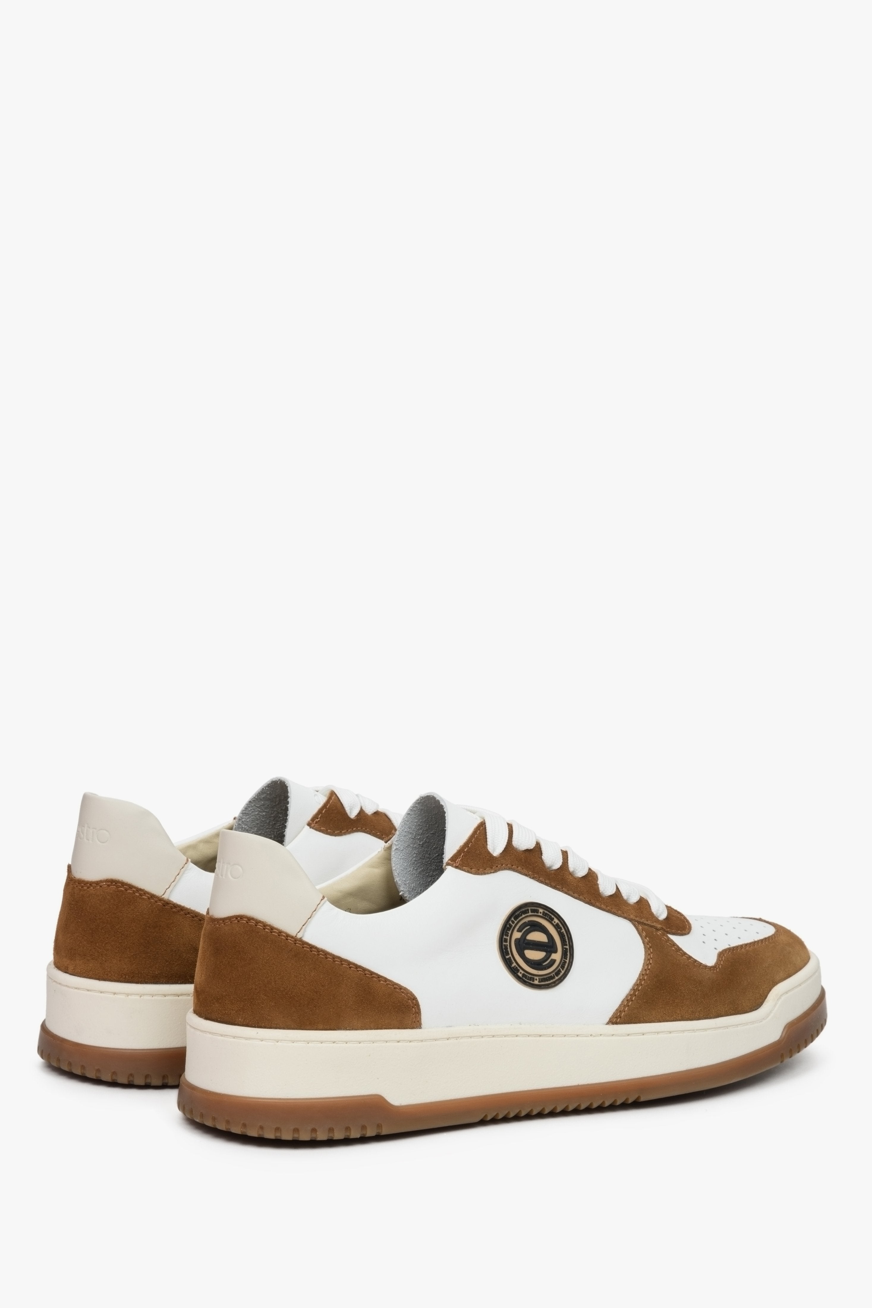 Men's sneakers for spring in suede and natural leather in brown and white.