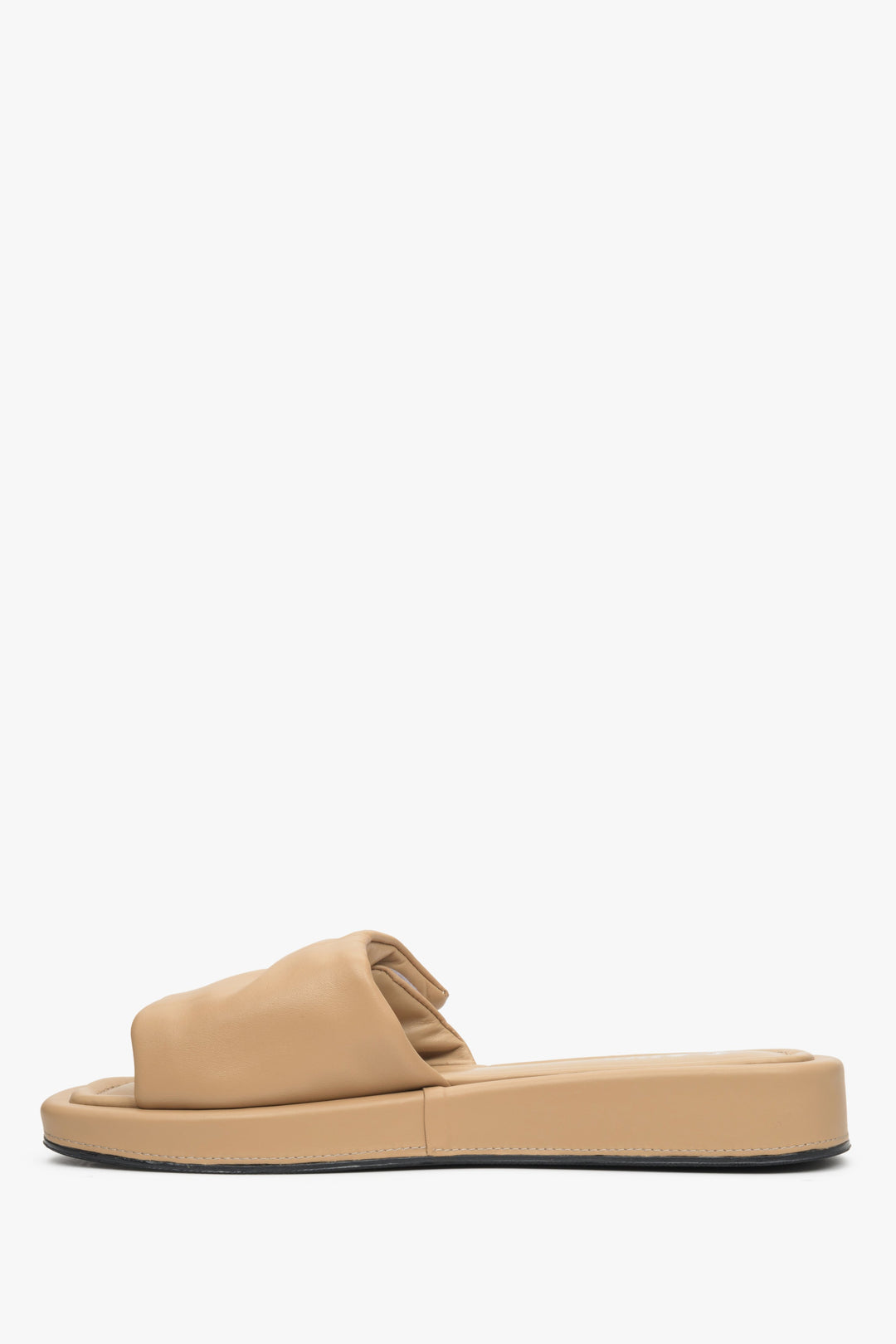 Soft slide women's sandals made of Italian leather Estro in beige colour.