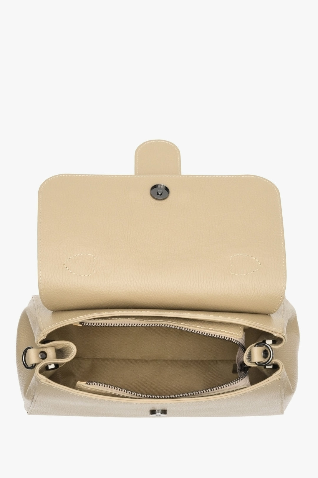 Women's Estro leather handbag in sand beige - presentation of lining.