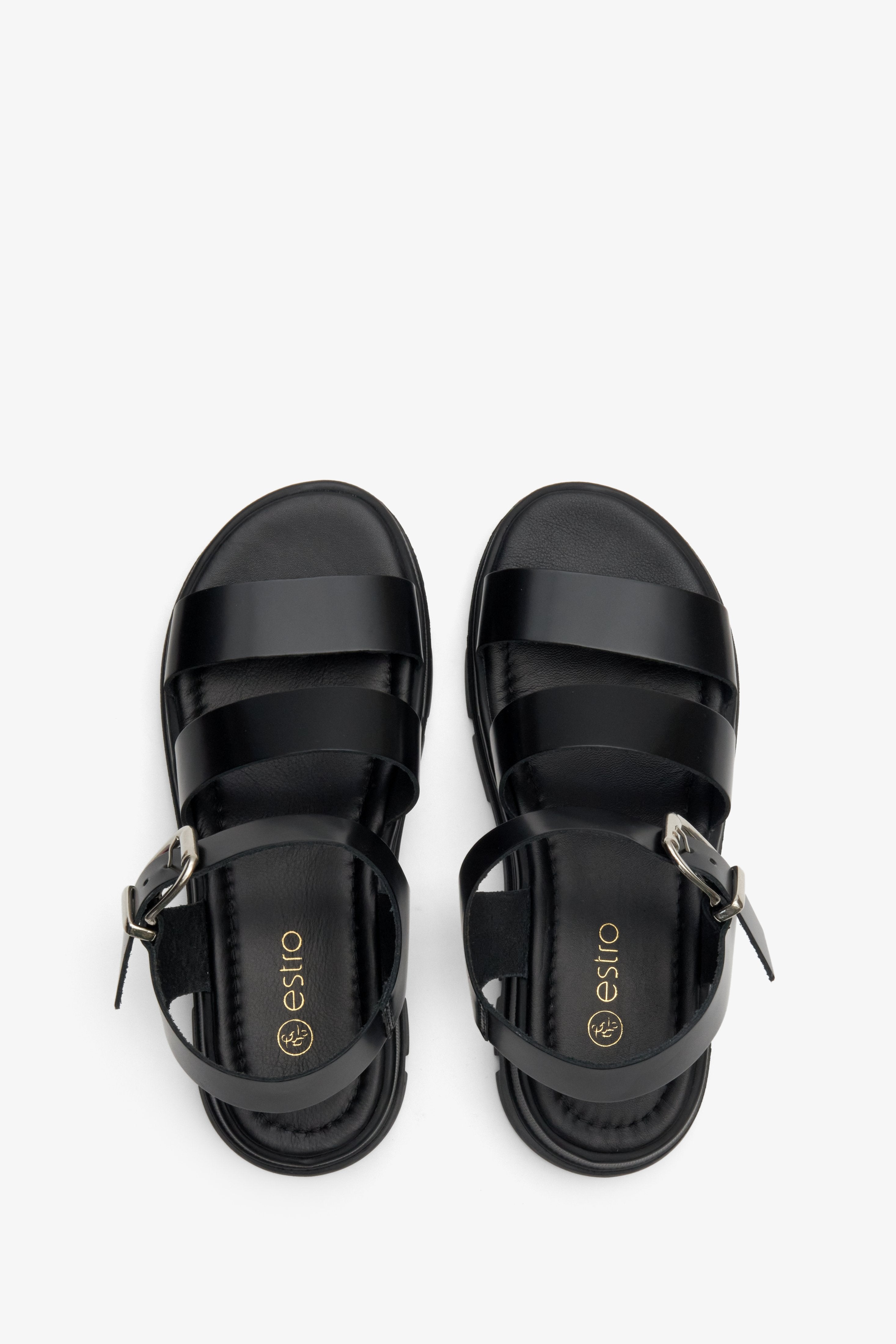 Women's sandals in black in natural leather Estro - presentation of footwear from above.