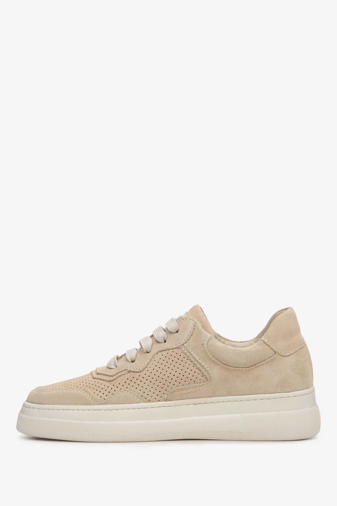 Light beige women's sneakers made of natural suede Estro - shoe profile.
