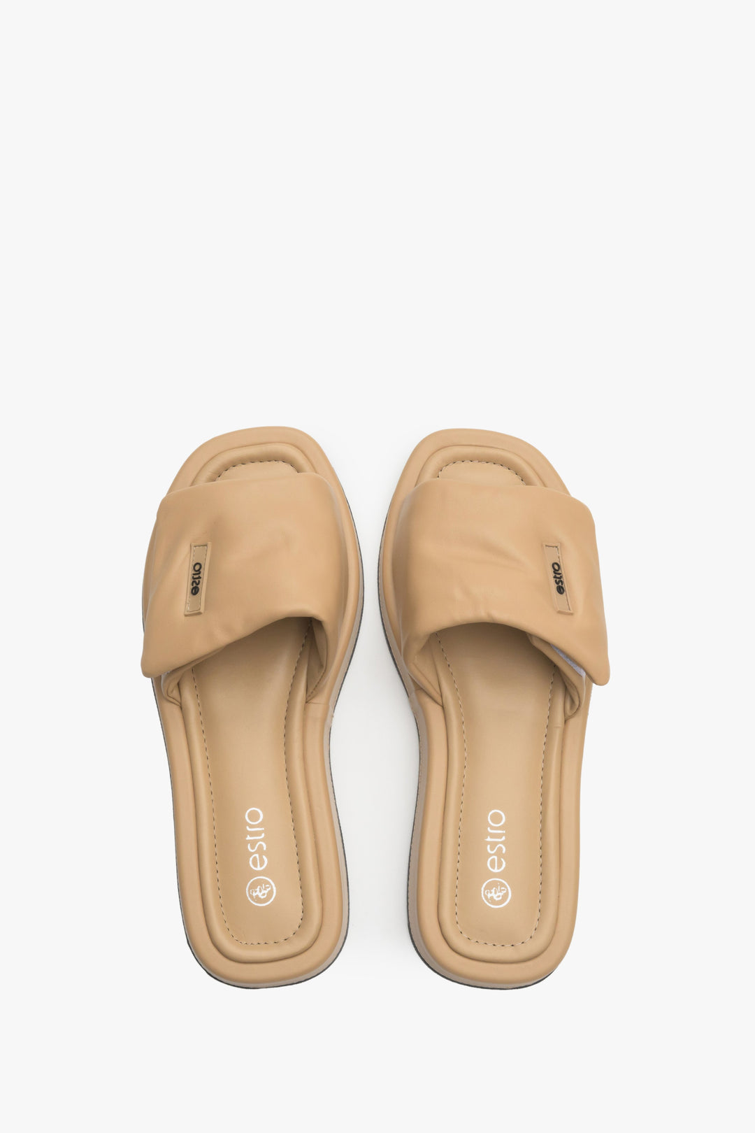 Women's slide sandals in beige - presentation from above.