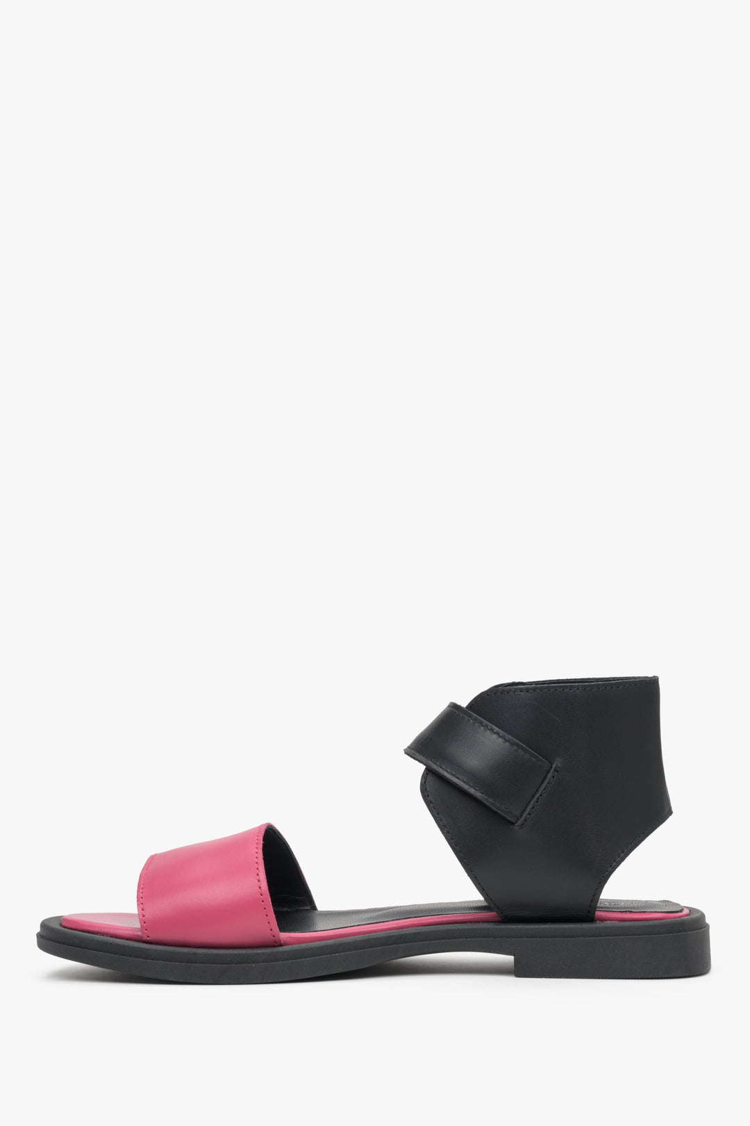 Women's black and pink Estro sandals made of natural leather - shoe profile.