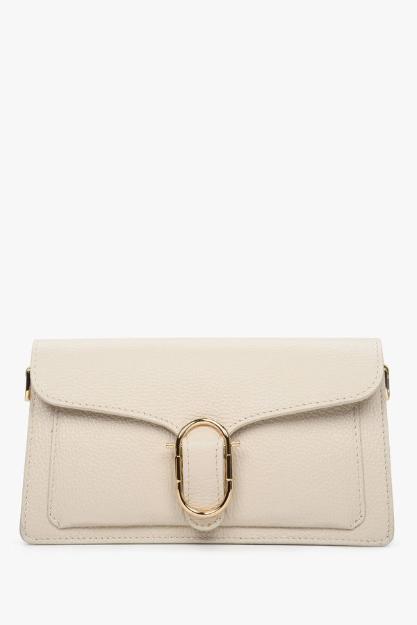 Light beige Estro women's shoulder bag with gold elements.