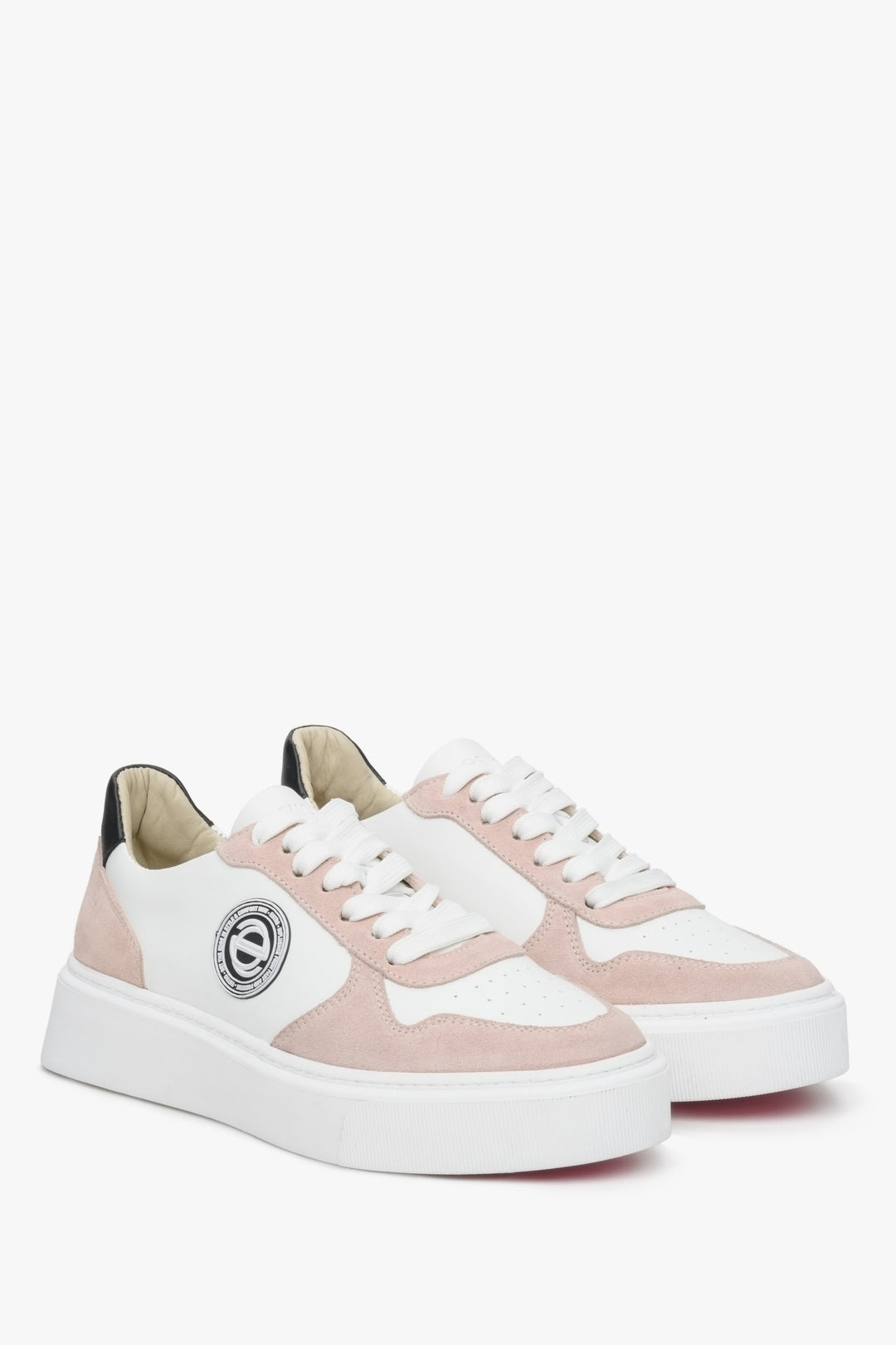 Women's velour and natural leather Estro sneakers with lacing in white and pink.